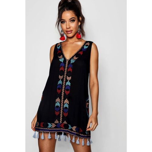 Vestido De Verano De Estopilla Con Borlas Y Bordado - boohoo - Modalova