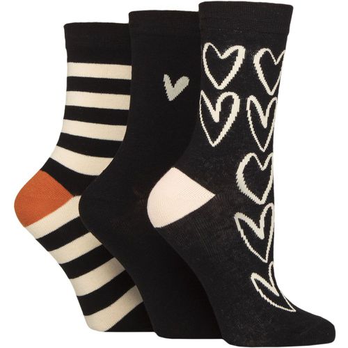 Ladies 3 Pair Patterned Cotton Socks Large Heart Outline 4-8 - Caroline Gardner - Modalova