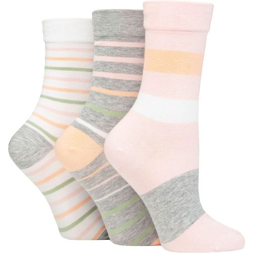 Ladies 3 Pair Gentle Bamboo Socks with Smooth Toe Seams in Plains and Stripes Marshmallow 4-8 - SockShop - Modalova