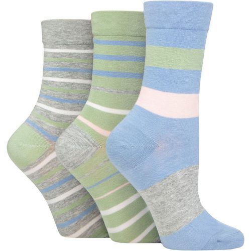 Ladies 3 Pair Gentle Bamboo Socks with Smooth Toe Seams in Plains and Stripes Sage 4-8 - SockShop - Modalova