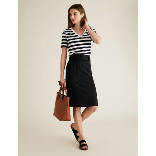 PETITE Belted Knee Length Pencil Skirt - Marks & Spencer - Modalova
