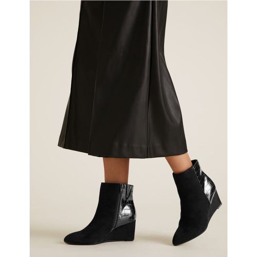 Wide Fit Wedge Pointed Ankle Boots - Marks & Spencer - Modalova