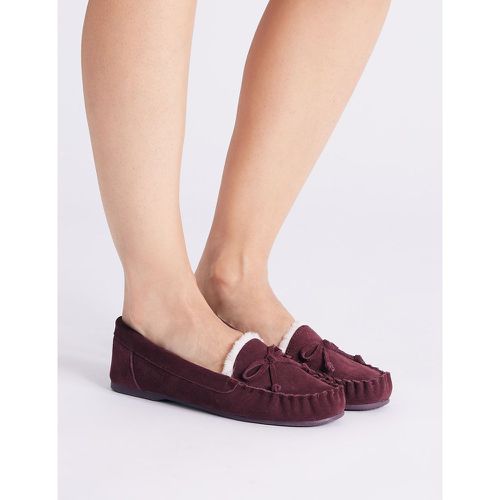 Suede Moccasin Slippers with Freshfeet™ red - Marks & Spencer - Modalova