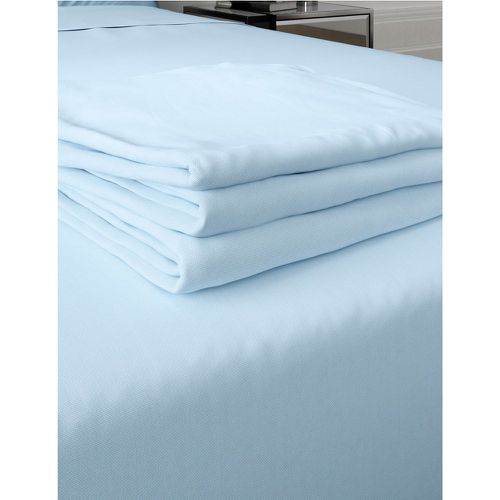 Comfortably Cool Flat Sheet blue - Marks & Spencer - Modalova
