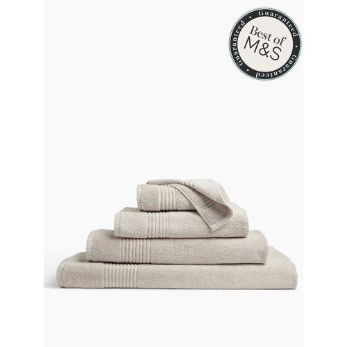 Egyptian Cotton Luxury Towel beige - Marks & Spencer - Modalova