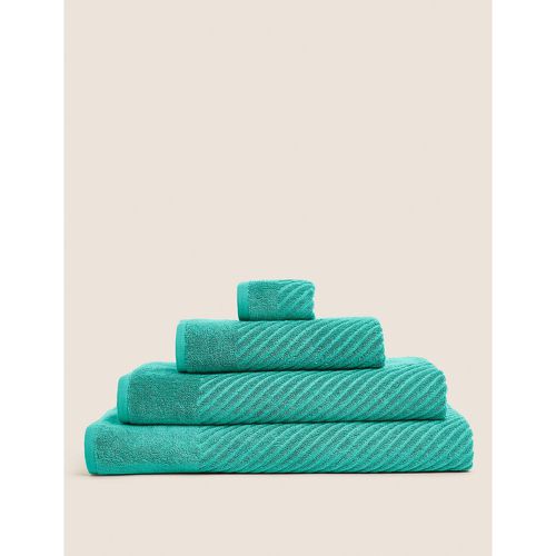 Cotton Rich Plush Quick Dry Towel green - Marks & Spencer - Modalova