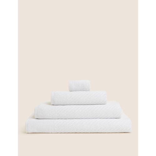 Cotton Rich Plush Quick Dry Towel - Marks & Spencer - Modalova