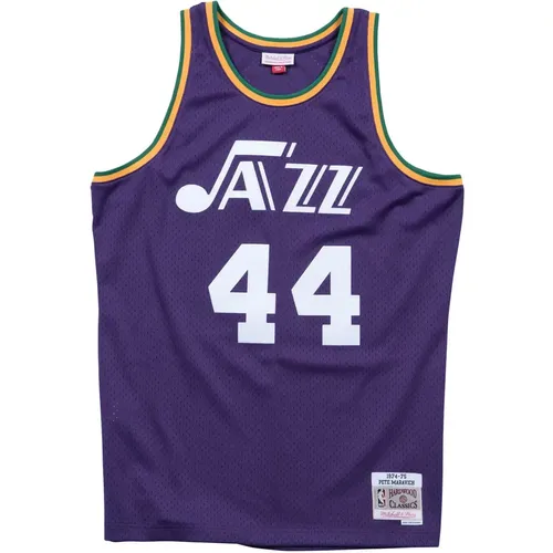 Körper aus 100% Polyester-Netzgewebe mit SeitenschlitzenGestreifte 1x1-Rippstrickborte am Halsausschnitt und an den ArmausschnittenHeißversiegelte T - MAG2700178 - Modalova