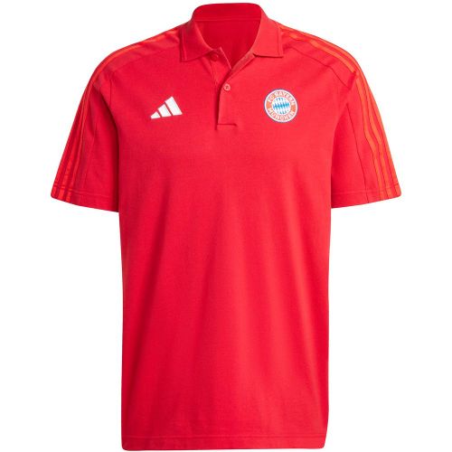 Zeige einen stylischen Look und teile deine Leidenschaft für deinen Lieblingsverein. Dieses Polo adidas trägt das Wappen des FC Bayern auf der Brust - MAG10367704 - Modalova
