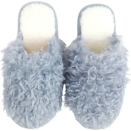 ADMAS Hausschuhe aus PlÃ¼sch fÃ¼r Damen* Hausschuhe fÃ¼r drinnen, in blauer Farbe.* Der schicke Akzent kommt von der warmen Koralle-Futter und dem plÃ - MAG8883265 - Modalova