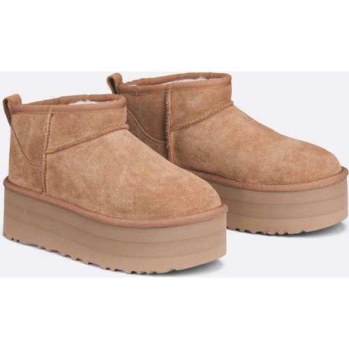 W Classic Ultra Mini Platform Ankle Boots in Suede - Ugg - Modalova