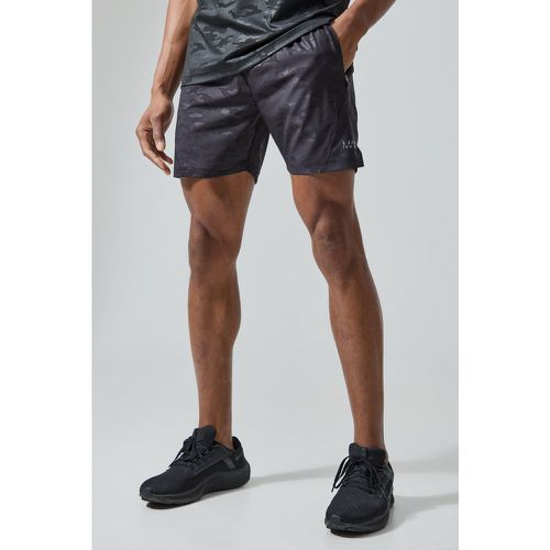 Pantalón Corto Man Active Resistente De Camuflaje - boohoo - Modalova