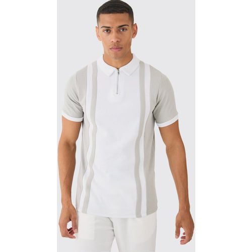 Polo Slim Fit con pannelli e zip sul colletto - boohoo - Modalova