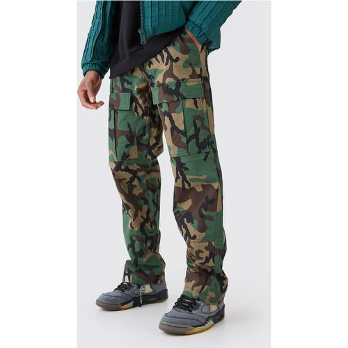 Pantaloni Cargo rilassati in nylon ripstop con inserti in fantasia militare - boohoo - Modalova