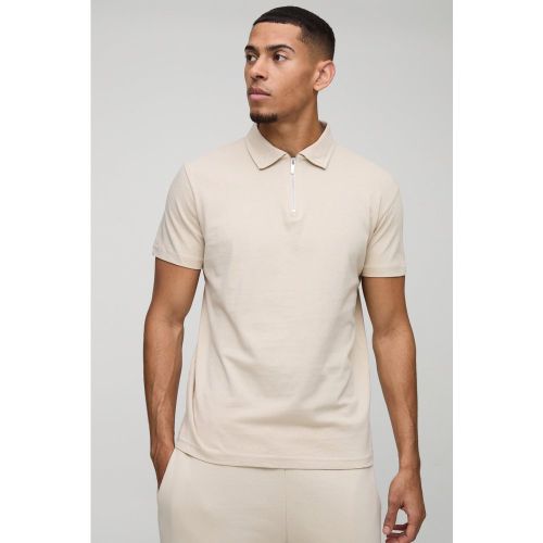 Polo Slim Fit con zip sul colletto - boohoo - Modalova