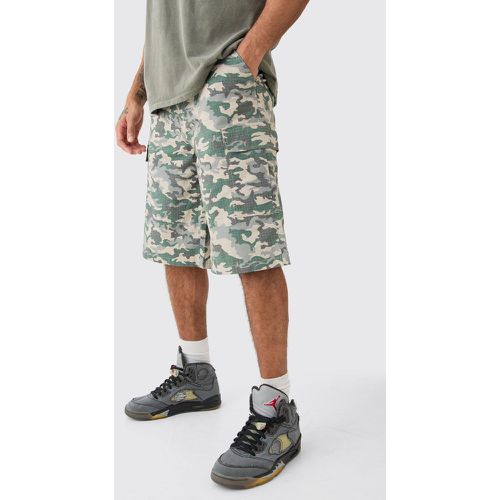 Pantaloni tuta in nylon ripstop in fantasia militare con etichetta intessuta - boohoo - Modalova