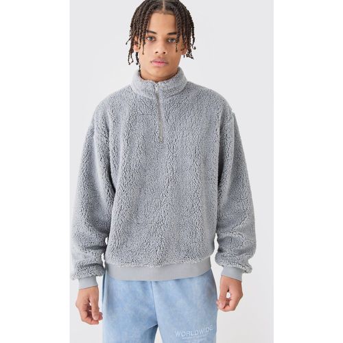 Felpa squadrata oversize in pile borg con collo a imbuto - boohoo - Modalova