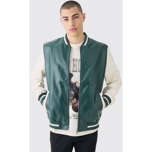 Giacca stile Varsity in PU in tinta unita - boohoo - Modalova