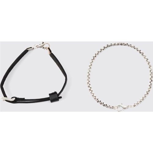 Pack Belt Detailing Bracelets - boohoo - Modalova