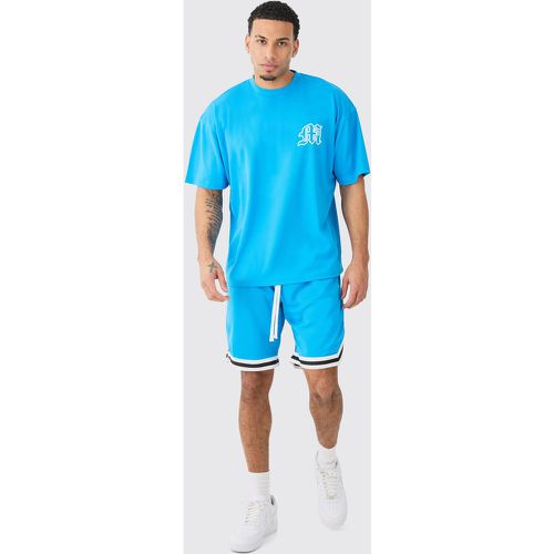 Set top oversize Man in rete stile Varsity & pantaloncini da basket - boohoo - Modalova