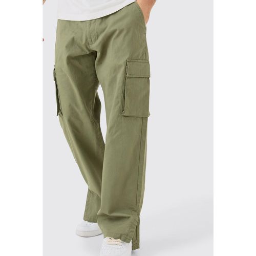 Pantaloni Cargo rilassati con vita fissa e spacco sul fondo - boohoo - Modalova