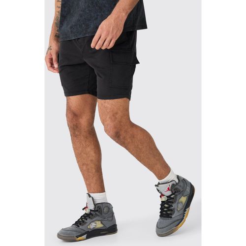 Skinny Fit Cargo Shorts in Black - boohoo - Modalova