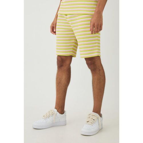 Slim Textured Stripe Shorts, Verde - boohoo - Modalova