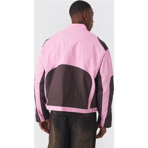 Chaqueta Recta De Sarga Con Estampado De Motociclismo Rosa - boohoo - Modalova