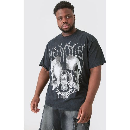 Plus Distressed Oversized Acid Wash Gothic Print T-Shirt - boohoo - Modalova