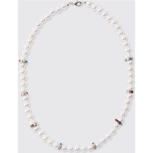 Iced Pearl Necklace In - boohoo - Modalova