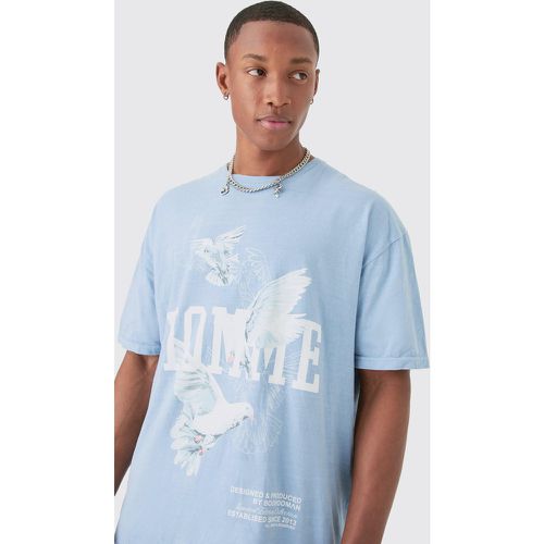 T-shirt oversize slavata con stampa di colomba - boohoo - Modalova