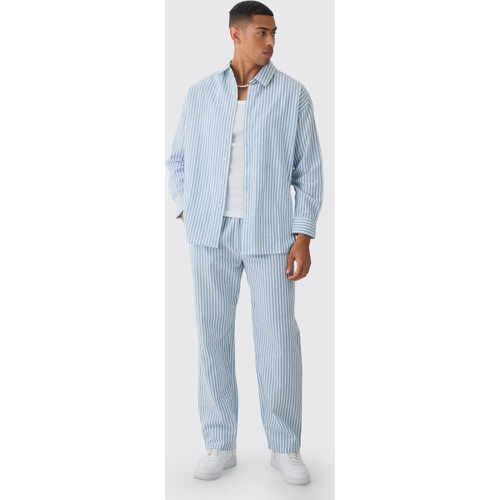 Set camicia oversize a maniche lunghe a righe & pantaloni azzurri - boohoo - Modalova