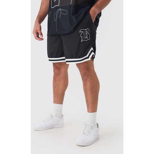 Plus Loose Fit B Applique Mesh Basketball Shorts - boohoo - Modalova