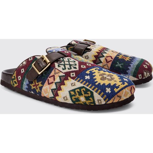 Sandali Mules con fibbia stile arazzo - boohoo - Modalova