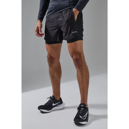 Pantaloncini Man Active 2 in 1 in tessuto Stretch da 13 cm - boohoo - Modalova