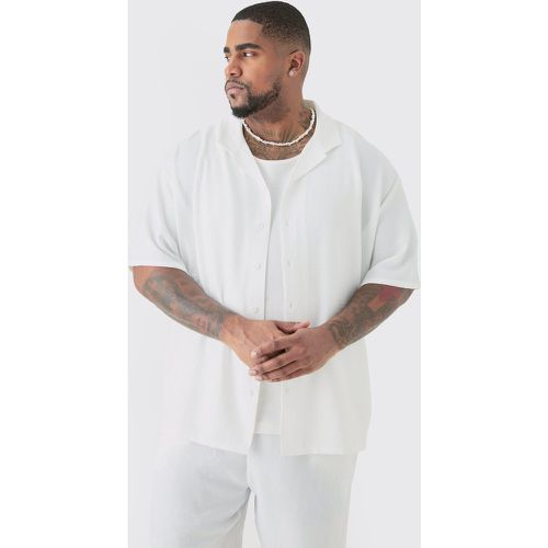 Camicia Plus Size a maniche corte in lino bianca con rever scesi - boohoo - Modalova