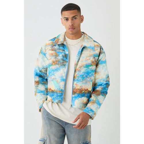 Chaqueta Harrington Recta Con Estampado Abstracto En - boohoo - Modalova