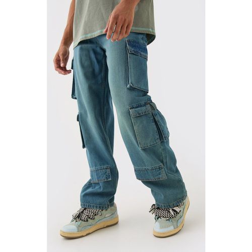 Jeans extra comodi in denim rigido con tasche Cargo blu - boohoo - Modalova