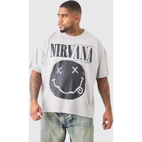 Camiseta Plus Sobreteñida Con Estampado De Nirvana Y Cara Sonriente - boohoo - Modalova