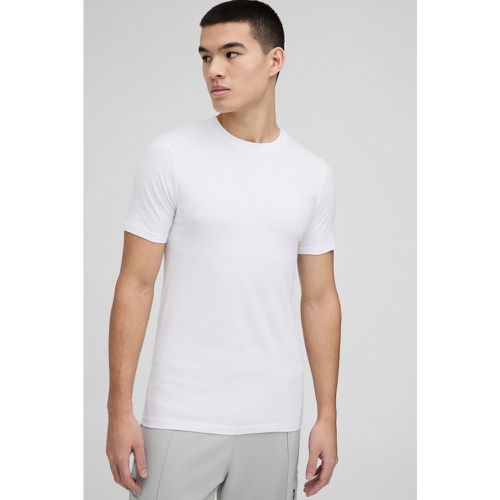 T-shirt Basic attillata, Bianco - boohoo - Modalova