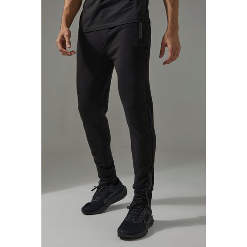 Pantalón Deportivo Man Active Pro Pitillo De Forro Polar - boohoo - Modalova