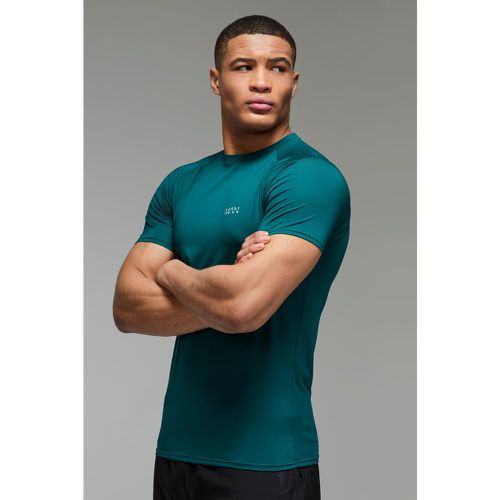 Camiseta Man Active Ajustada Al Músculo - boohoo - Modalova