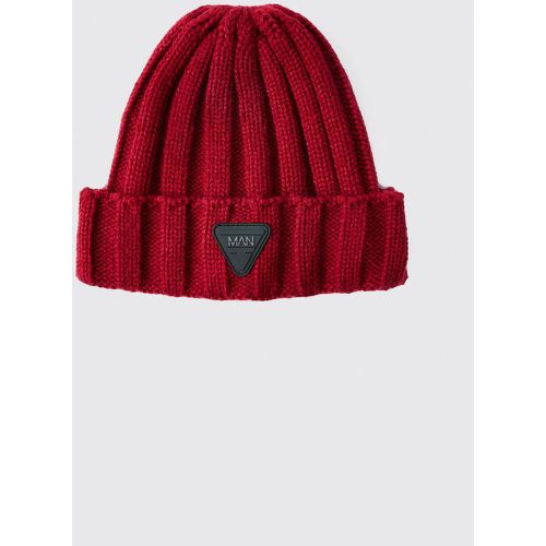 Berretto Beanie in maglia spessa con logo in gomma - boohoo - Modalova