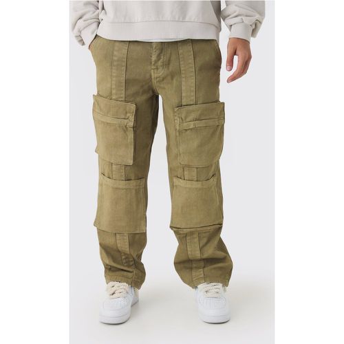 Pantalón Holgado De Sarga Sobreteñido Con Multibolsillos Cargo - boohoo - Modalova