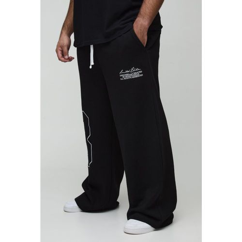 Pantaloni tuta Plus Size a gamba ampia stile Varsity con ricami Homme - boohoo - Modalova