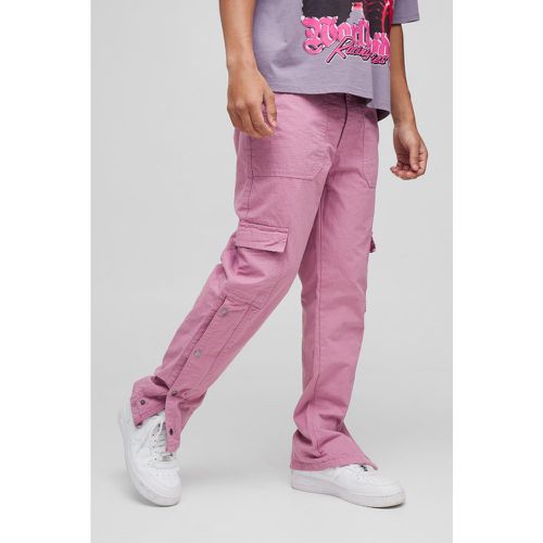 Pantaloni Cargo dritti in nylon ripstop con logo e bottoni a pressione sul fondo - boohoo - Modalova