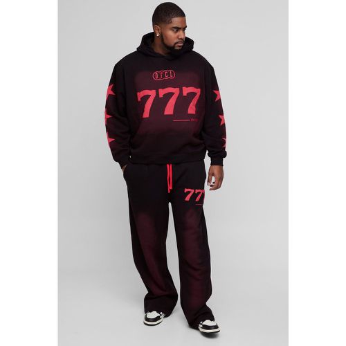 Tuta sportiva Plus Size squadrata oversize con stampa a caratteri arrotondati e cappuccio da moto in lavaggio spray - boohoo - Modalova