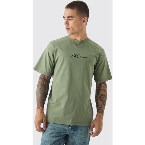 Camiseta Básica Con Firma Man Y Cuello De Caja - boohoo - Modalova