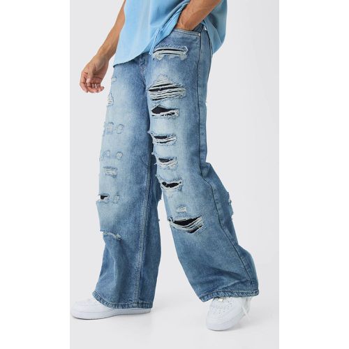 Jeans super comodi in denim rigido con strappi & rattoppi - boohoo - Modalova