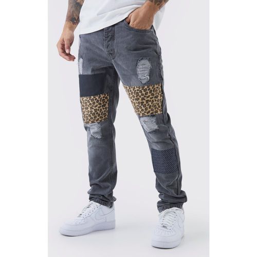 Jeans Slim Fit strappati leopardati effetto patchwork - boohoo - Modalova